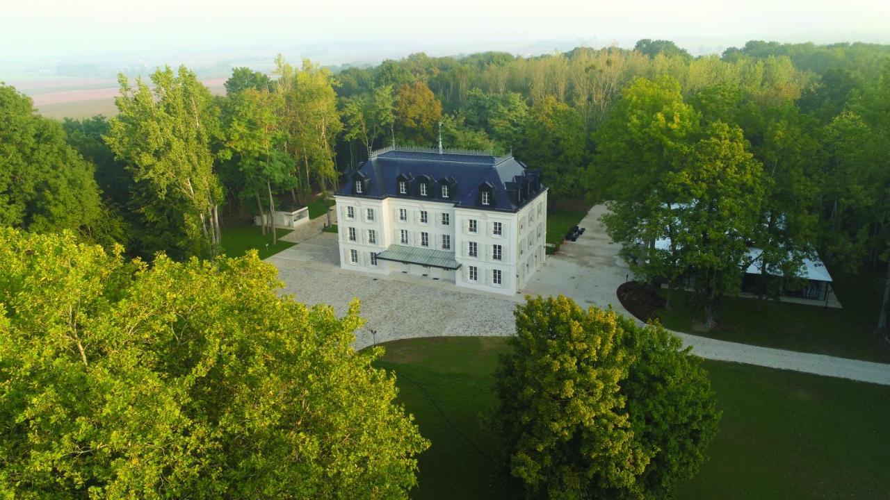 Hotel Chateau Des Hauts De Provins Champcenest Exterior foto