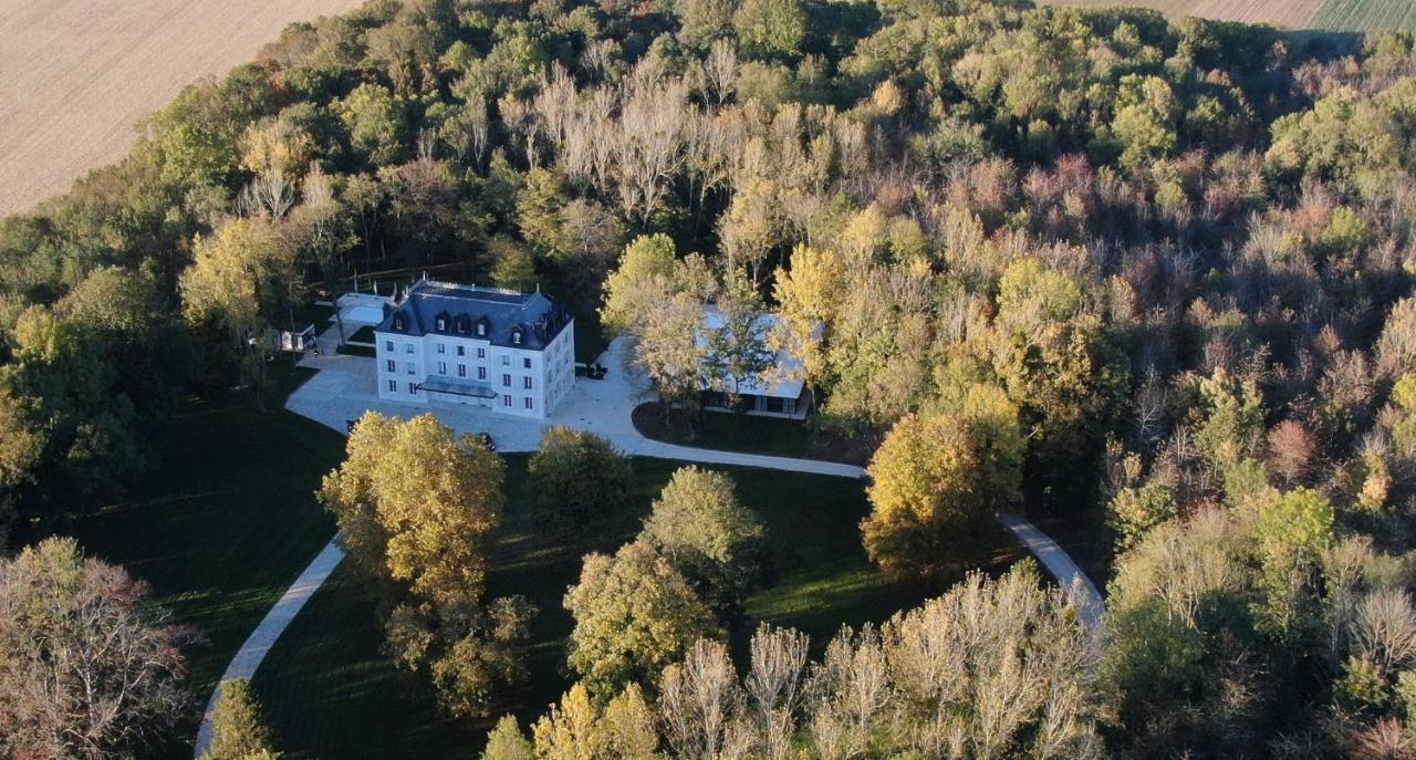 Hotel Chateau Des Hauts De Provins Champcenest Exterior foto