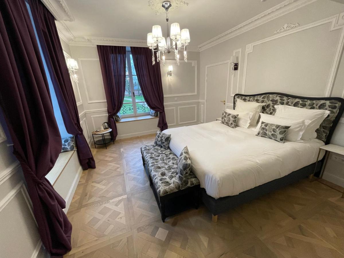 Hotel Chateau Des Hauts De Provins Champcenest Exterior foto