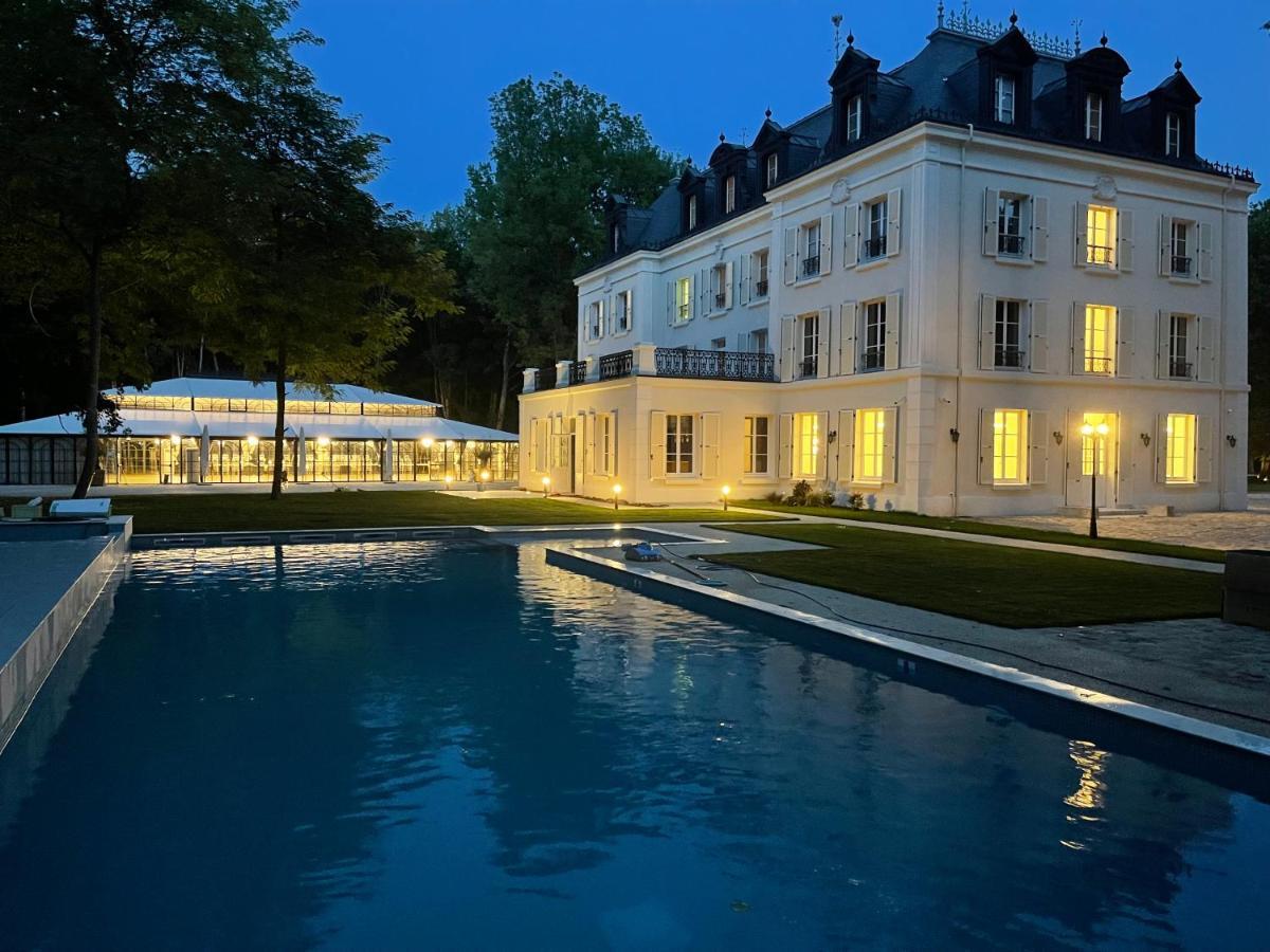 Hotel Chateau Des Hauts De Provins Champcenest Exterior foto